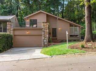 255 Lakeview Rdg W, Roswell, GA 30076