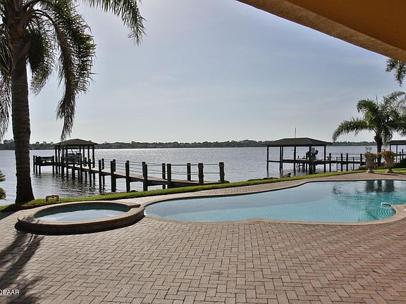 4th image of 43 Crystal Cir