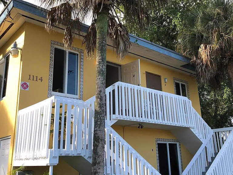 1114 W Las Olas Blvd — Photo 3