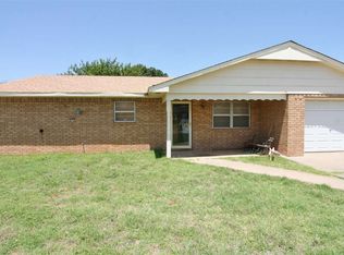 3211 Wheatridge Dr, Woodward, OK 73801