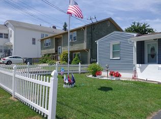 7 Harboard Rd, Johnston, RI 02919