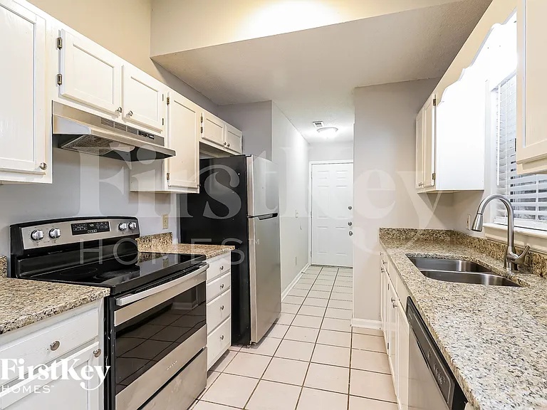 110 Waderich Ln — Photo 9