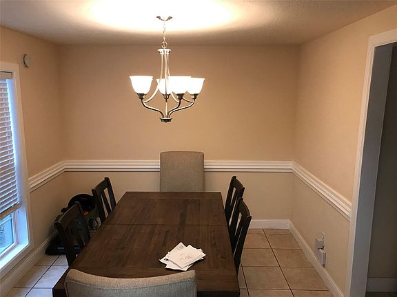 4th image of 15811 Mill Hollow Dr