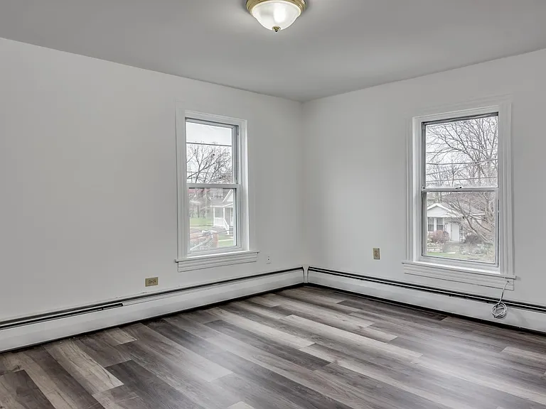 11 Webster St #11 — Photo 12