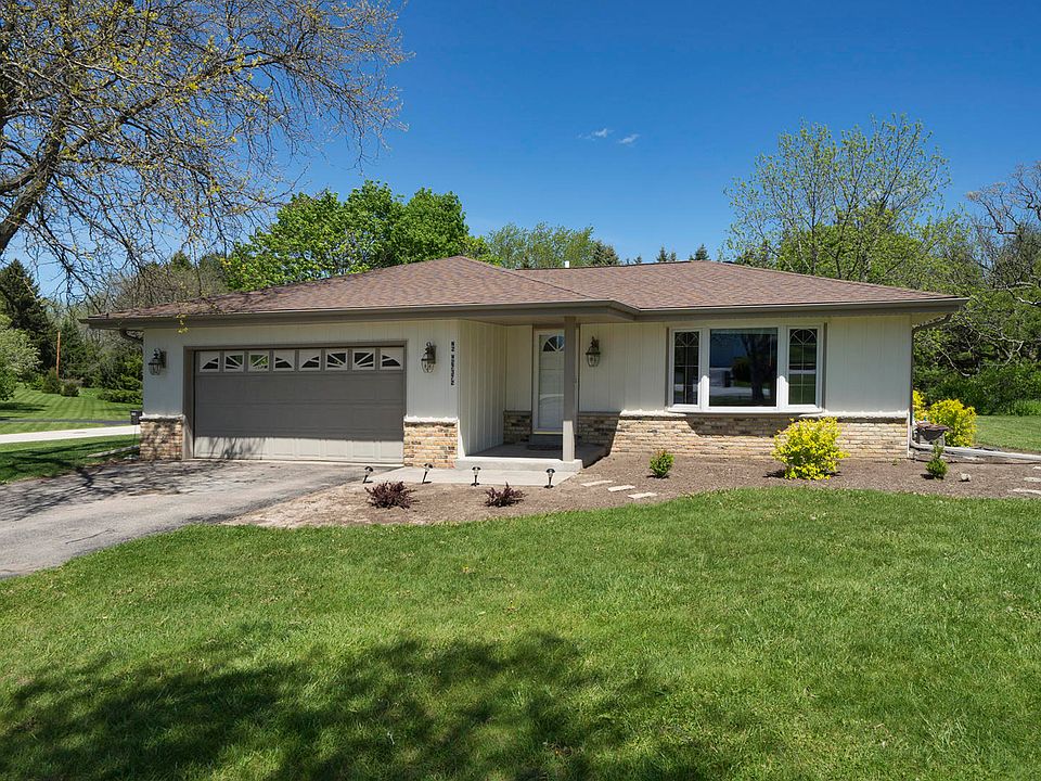 2nd image of N2W27372 Lyles Dr