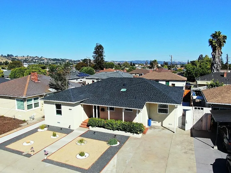 1252 Margery Ave — Photo 15