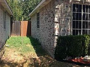 4471 Posada Dr, Dallas, TX 75211