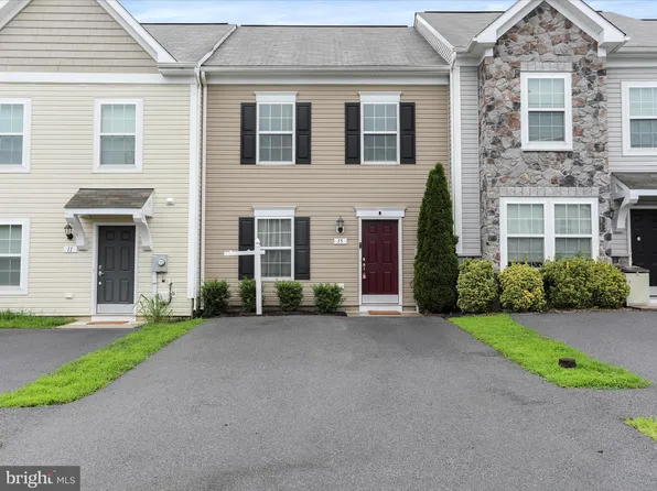 15 Teakwood Dr, Martinsburg, WV 25404