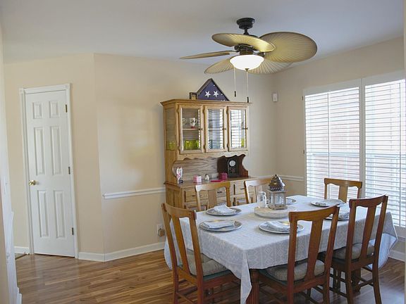 4th image of 129 Silverstone Dr