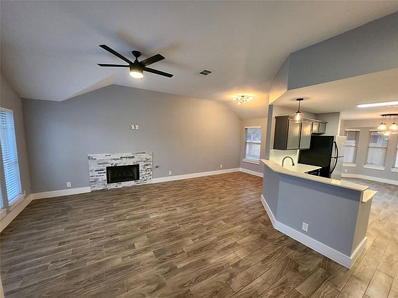4th image of 201 Quail Cir