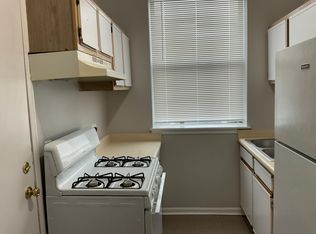 5636 S Michigan Ave #305, Chicago, IL 60637