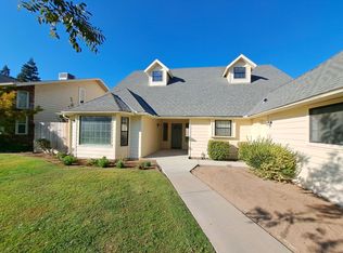 301 W Paul Ave, Clovis, CA 93612
