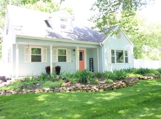 300 Stamy Rd, Robins, IA 52328