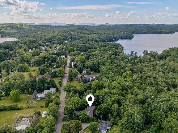 3rd image of 48 Old Winthrop Road
