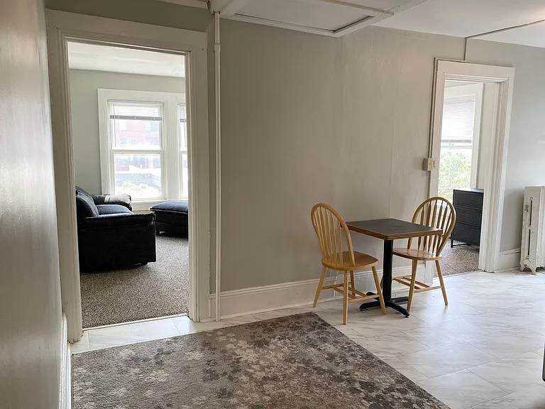 308 E Seneca St — Photo 21
