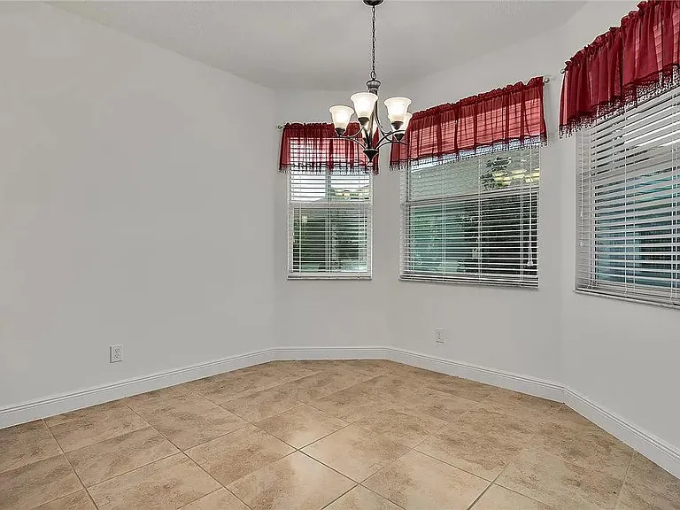 1856 Red Oak Ter — Photo 12
