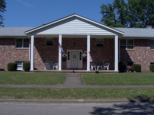 1st image of 1032 Patricia Dr APT 3