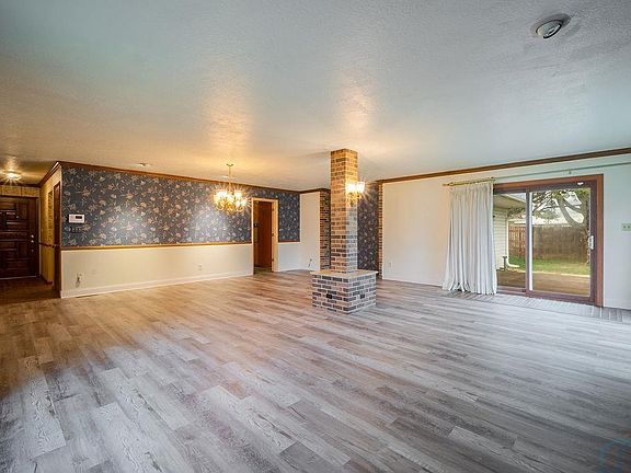 5th image of 107 Fairview Dr