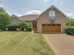 3015 Iroquois Dr, Thompsons Station, TN 37179