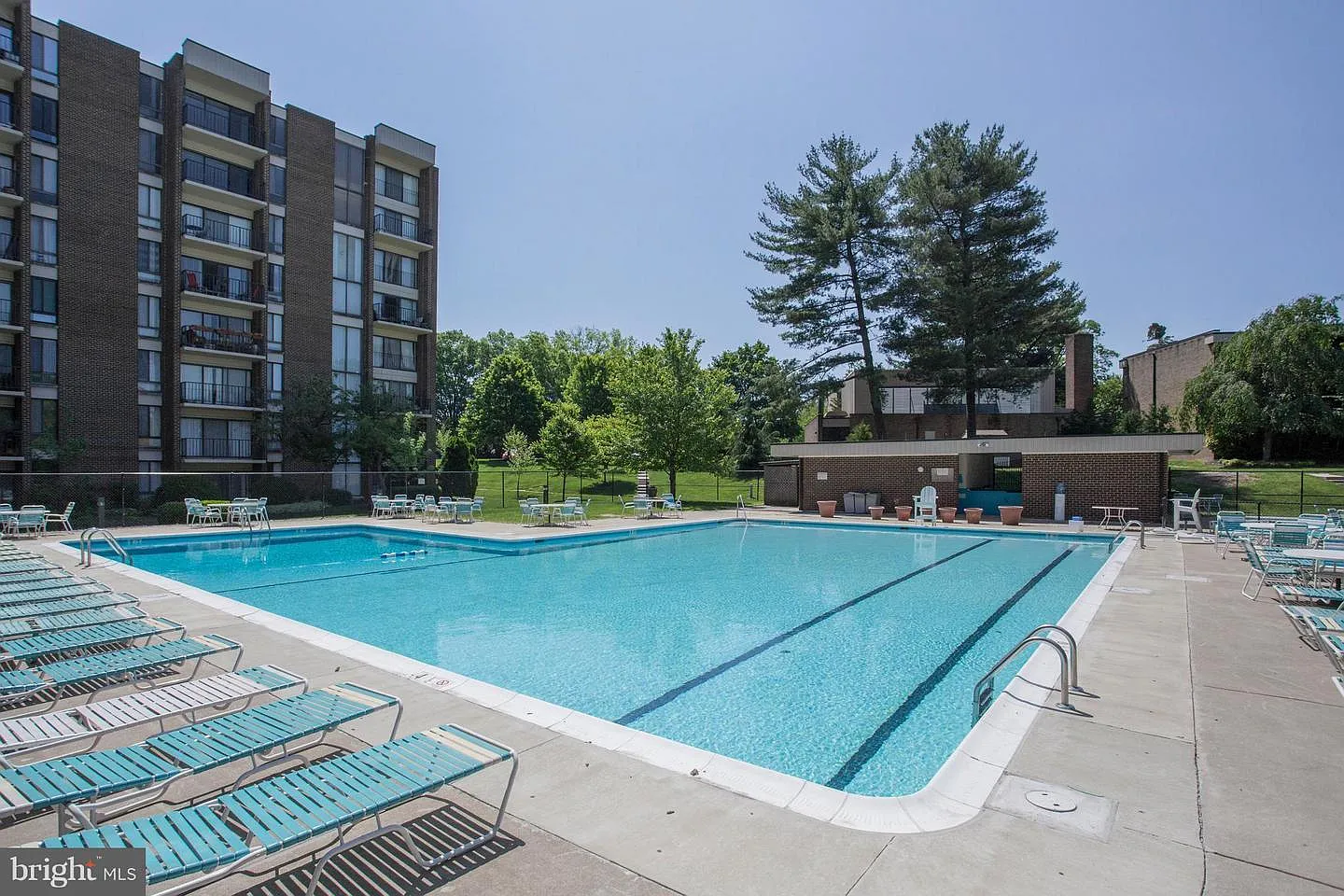 Studio, 547 sqft, $1,199 — Photo 2