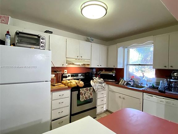 3rd image of 4850 SW 63rd Ter APT 412