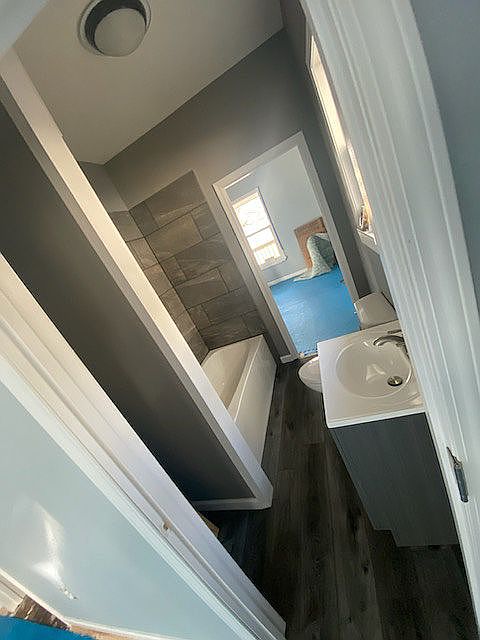 1st image of 1927 S 22nd St