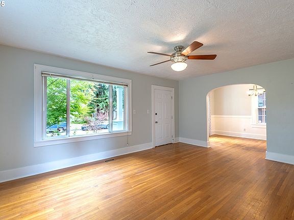 4th image of 504 W 32nd St