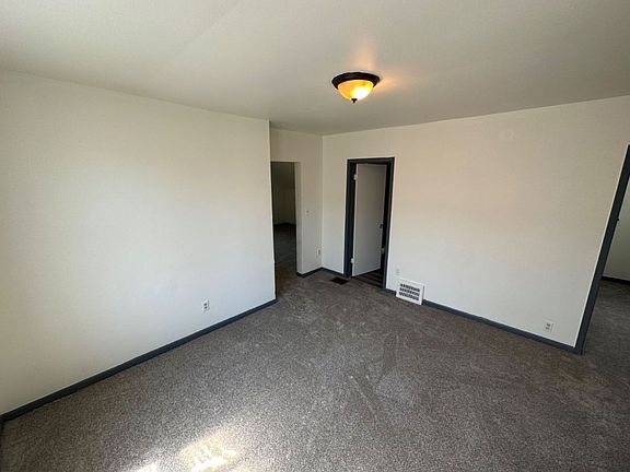 4th image of 3705 N Port Washington Ave