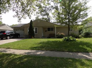 123 Hazard Rd, Carpentersville, IL 60110