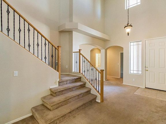2nd image of 1525 E Silver Reef Dr