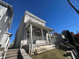 29 2nd St, Catasauqua, PA 18032