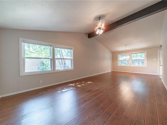3rd image of 3347 Longmeade Dr