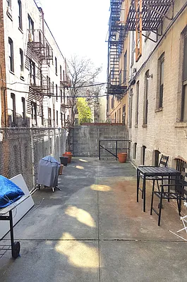 Rented by Swythe, Inc. | media 48