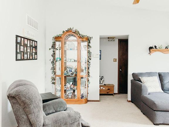 5th image of 14015 Laramie Ave APT 324