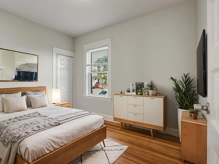 18 Peverell St #3 — Photo 16