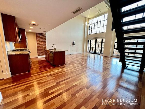 3rd image of 1600 Clarendon Blvd #W313