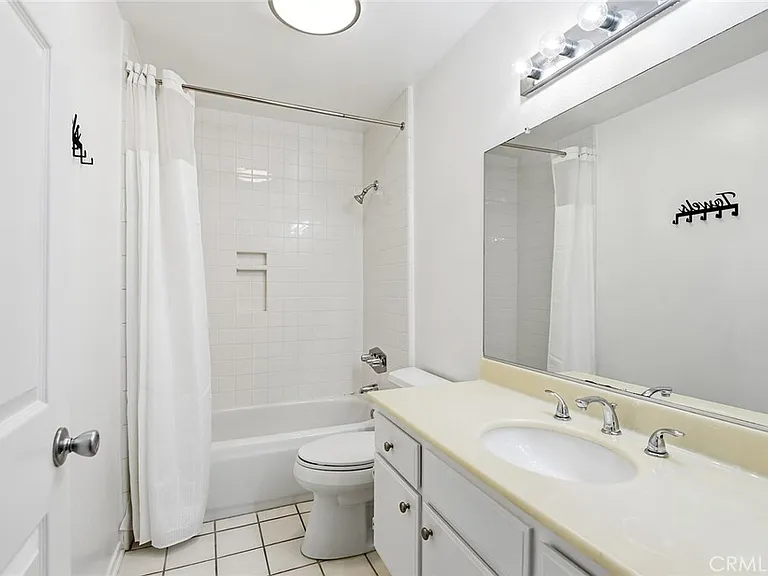 4265 Las Virgenes Rd #2 — Photo 14