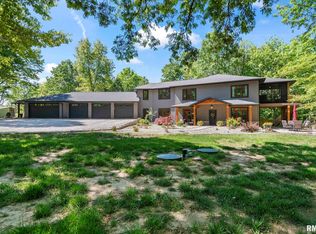 15282 New Salem Bluff Rd, Petersburg, IL 62675