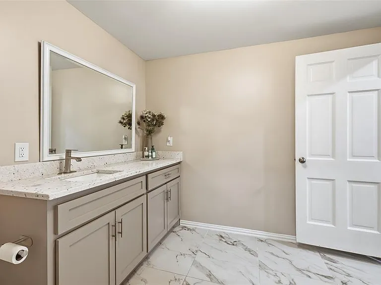 4308 Donnelly Ave — Photo 24