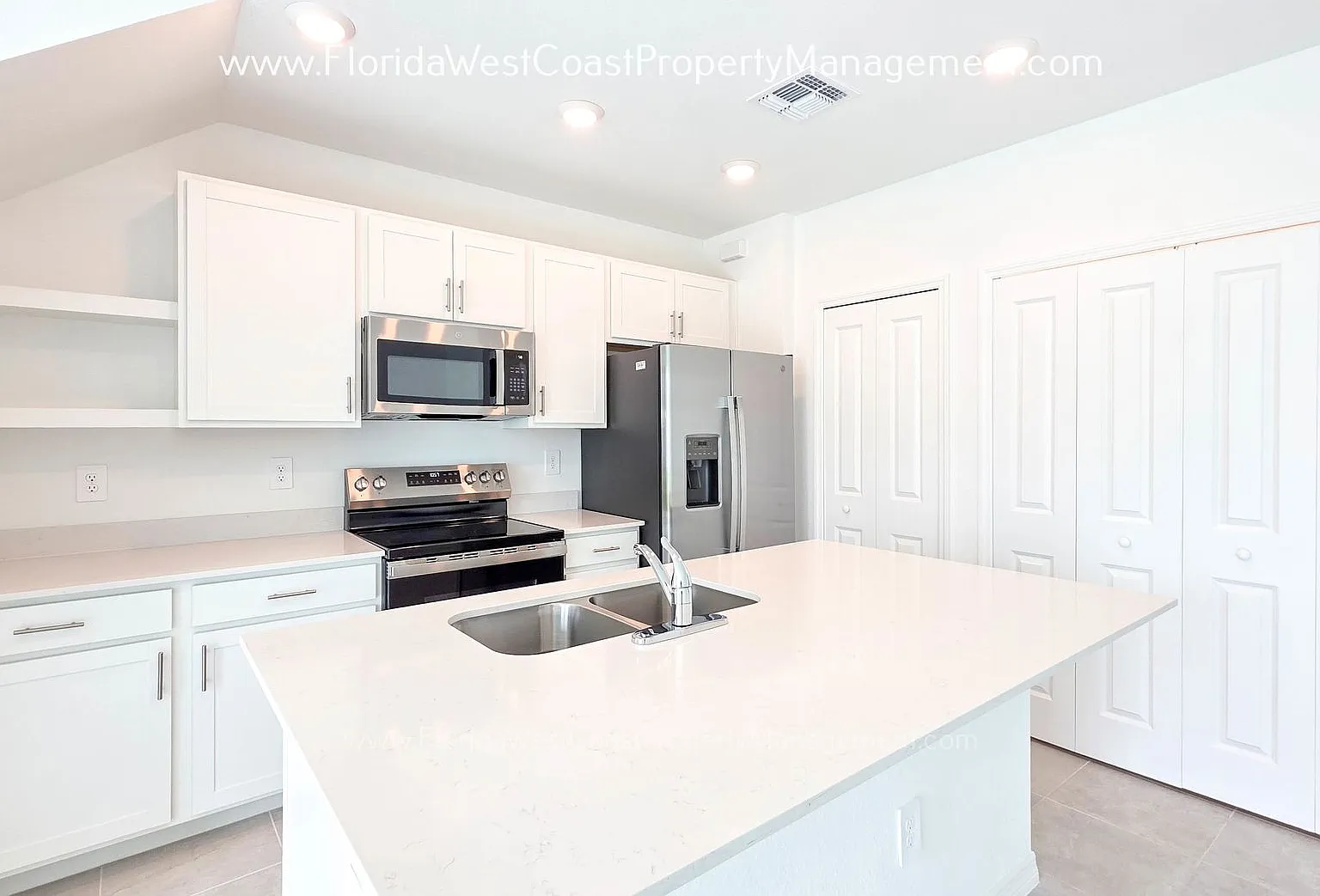 Brand New Townhome! Aurora At Lakewood Ranch! Move In Ready! Community Pool! — Photo 4