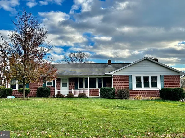 3935 Mountain View Rd, Mechanicsburg, PA 17050