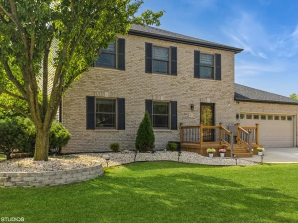 19558 Cambridge Dr, Mokena, IL 60448