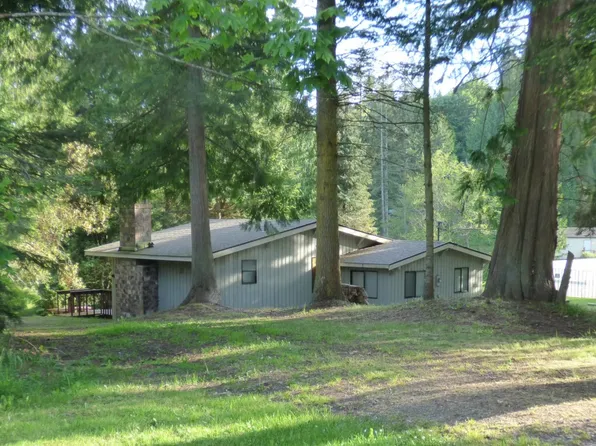 1465 Lake Dr, Camano Island, WA 98282