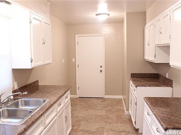 4th image of 3695 N Marine Ave
