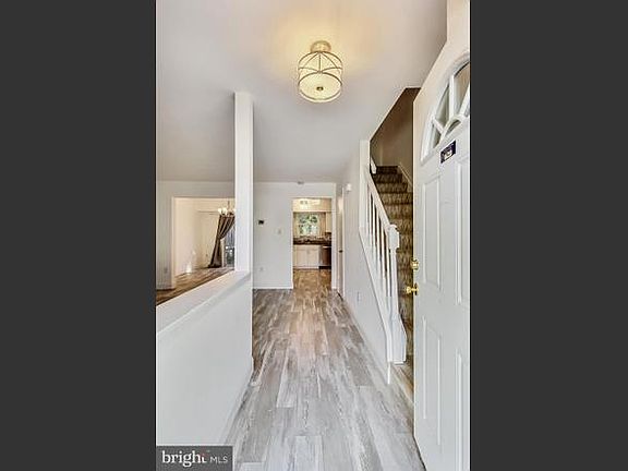 3rd image of 2268 Prince Of Wales Ct