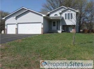 1515 33rd Ct SW, Cambridge, MN 55008