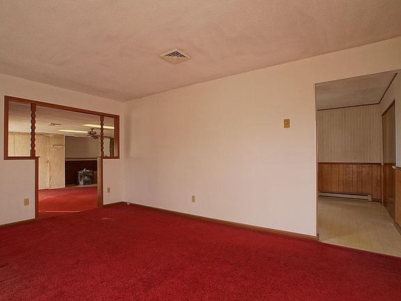 2nd image of 909 Southtown Estates Dr