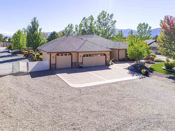 3rd image of 1339 Jackie Ln