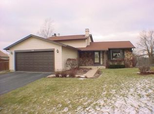 1610 Freeman Rd, Hoffman Estates, IL 60192