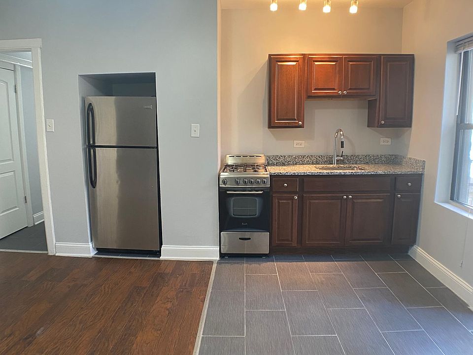 1st image of 4556 N Malden St